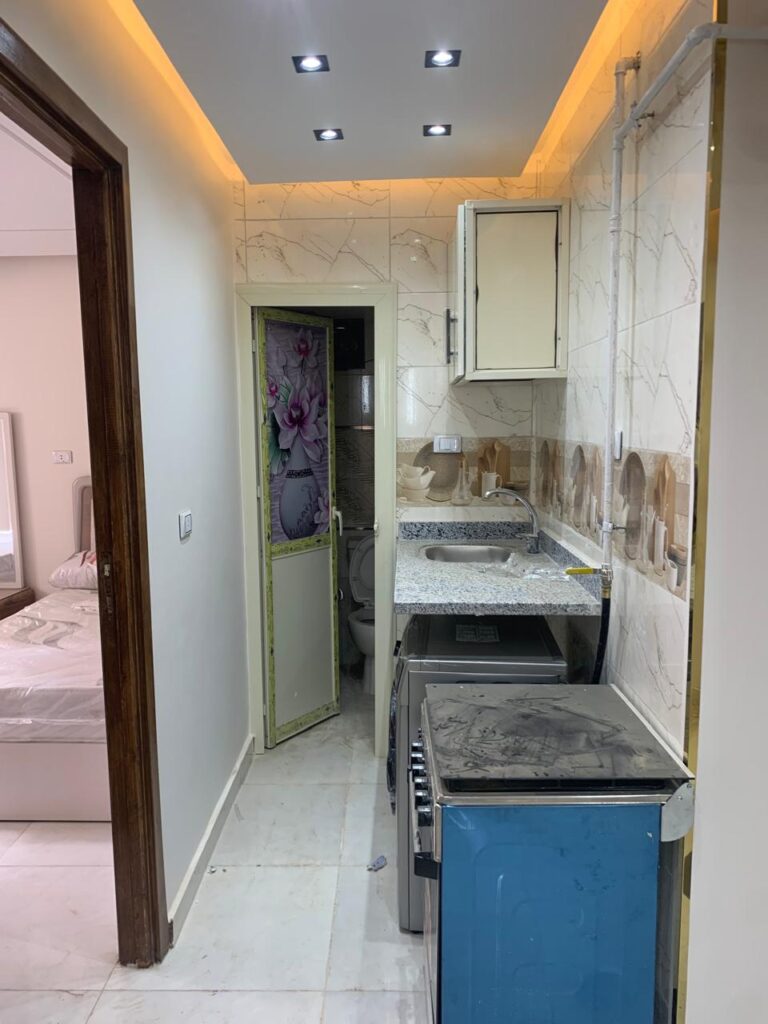 سكن آمن وهادئ استوديو مجهز للإيجار في مدينة السادس من أكتوبر